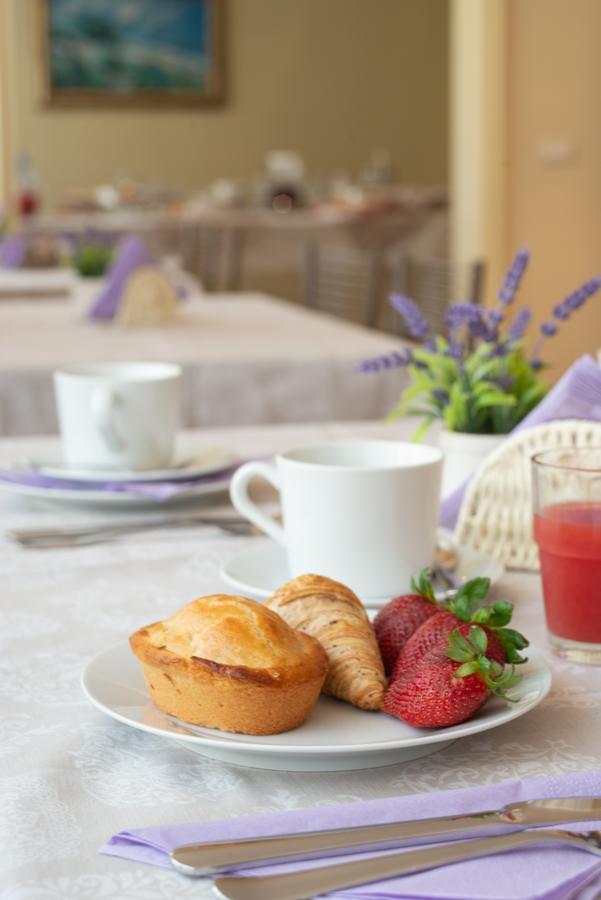 Villa Domus Salento Suites & Rooms Con Parcheggio Privato In Loco Lecce Exteriér fotografie
