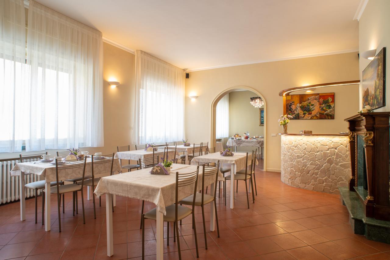 Villa Domus Salento Suites & Rooms Con Parcheggio Privato In Loco Lecce Exteriér fotografie