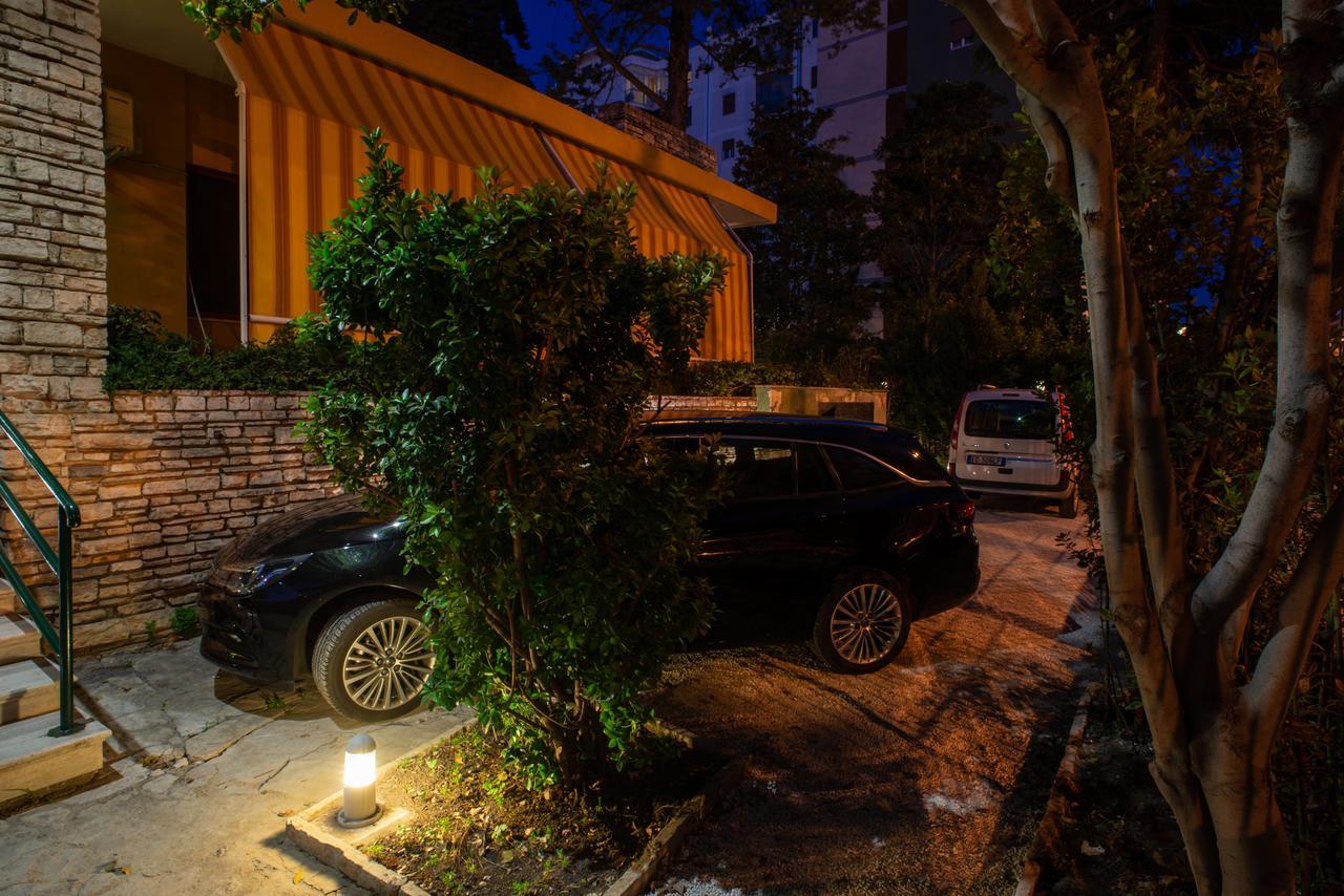 Villa Domus Salento Suites & Rooms Con Parcheggio Privato In Loco Lecce Exteriér fotografie