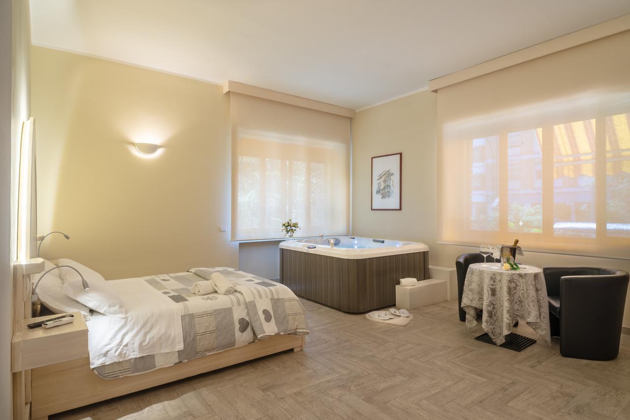 Villa Domus Salento Suites & Rooms Con Parcheggio Privato In Loco Lecce Exteriér fotografie