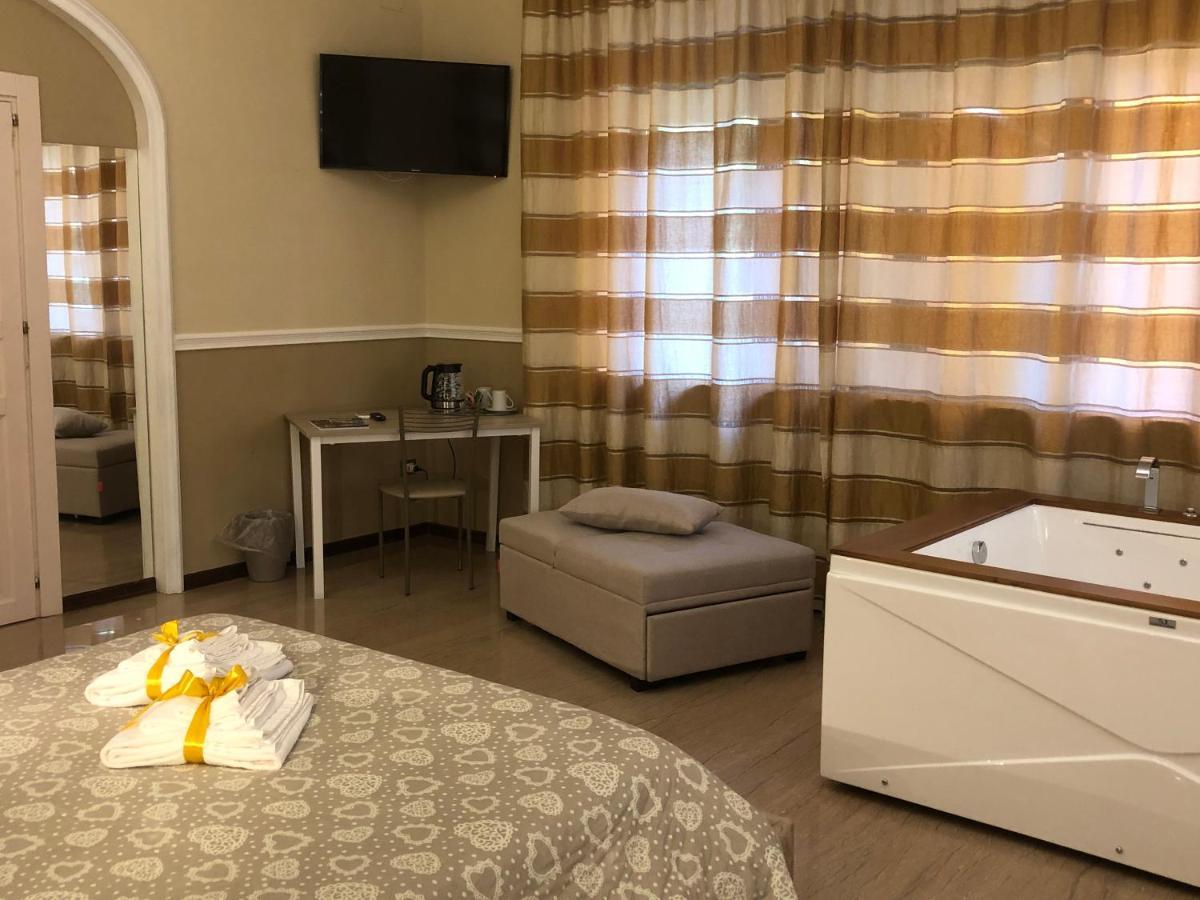 Villa Domus Salento Suites & Rooms Con Parcheggio Privato In Loco Lecce Exteriér fotografie